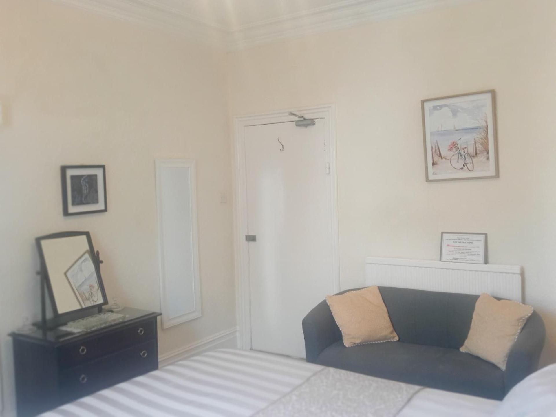 Bron Orme Private Hotel Лландидно Екстер'єр фото